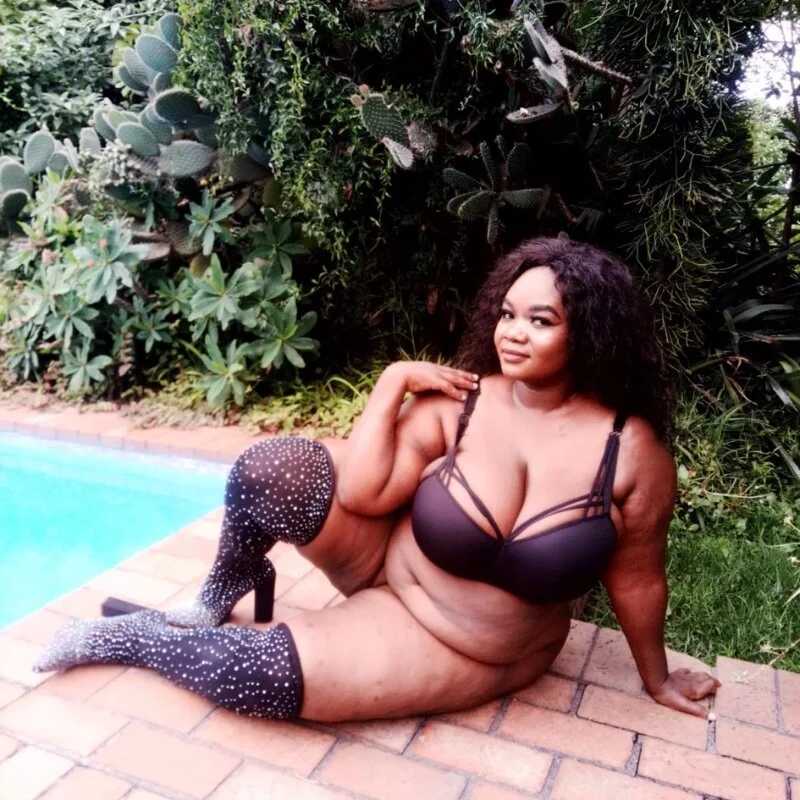 MissConniexxx — FansOnlyX creator profile