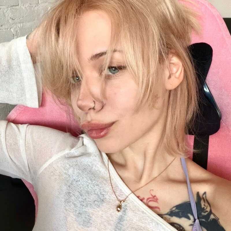 TenderChloe — FansOnlyX creator profile