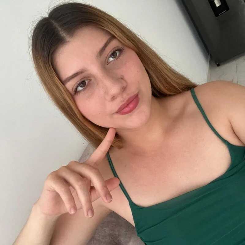 Blondie_Rose — FansOnlyX creator profile