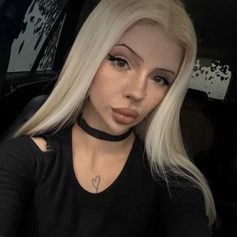 MelanieWalker — FansOnlyX creator profile