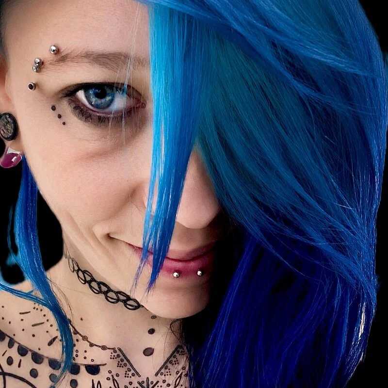 Toxlyn — FansOnlyX creator profile
