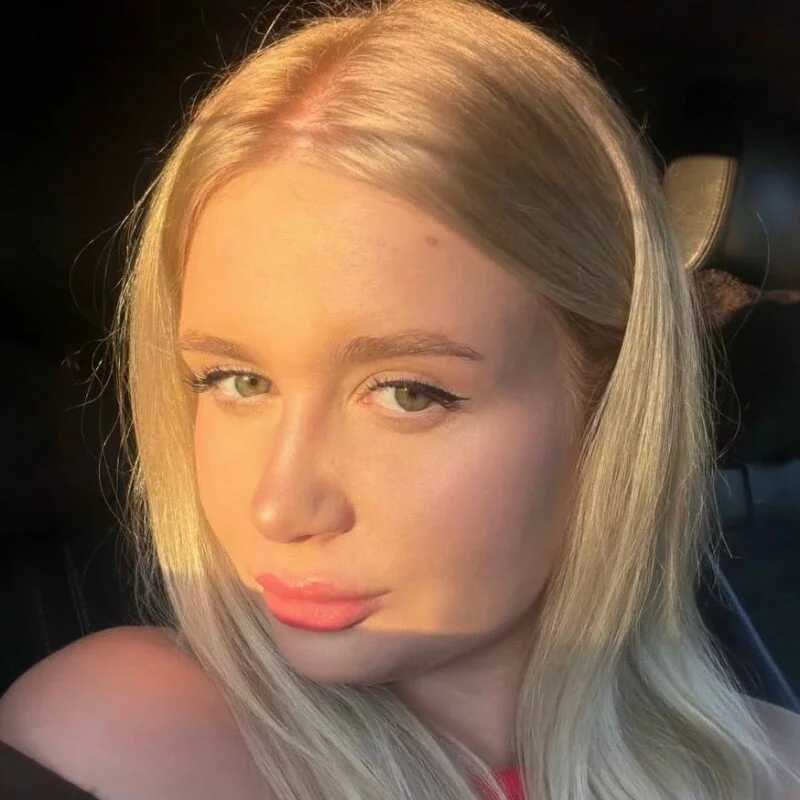 VeliaMarchionese — FansOnlyX creator profile