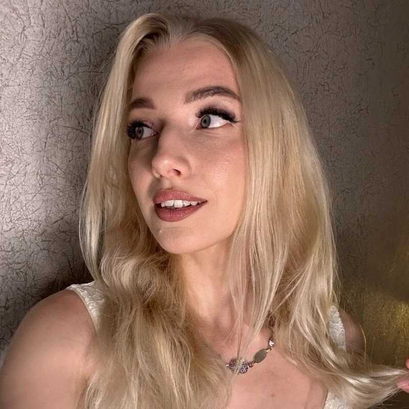 milenabomb — FansOnlyX creator profile