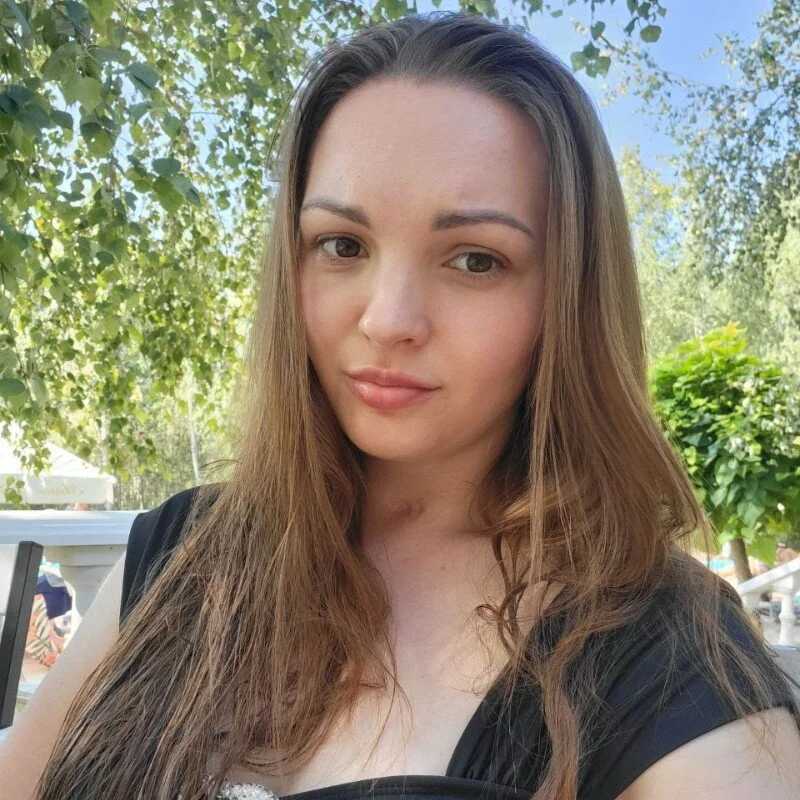Reynaa — FansOnlyX creator profile