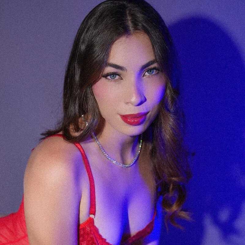 Mia_Parissi — FansOnlyX creator profile