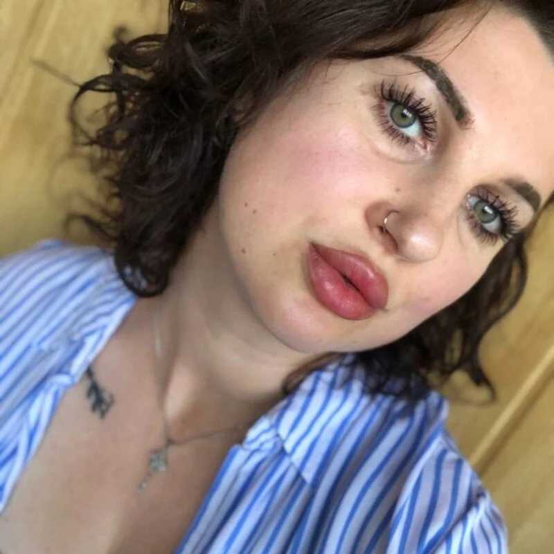 Velenaz — FansOnlyX creator profile