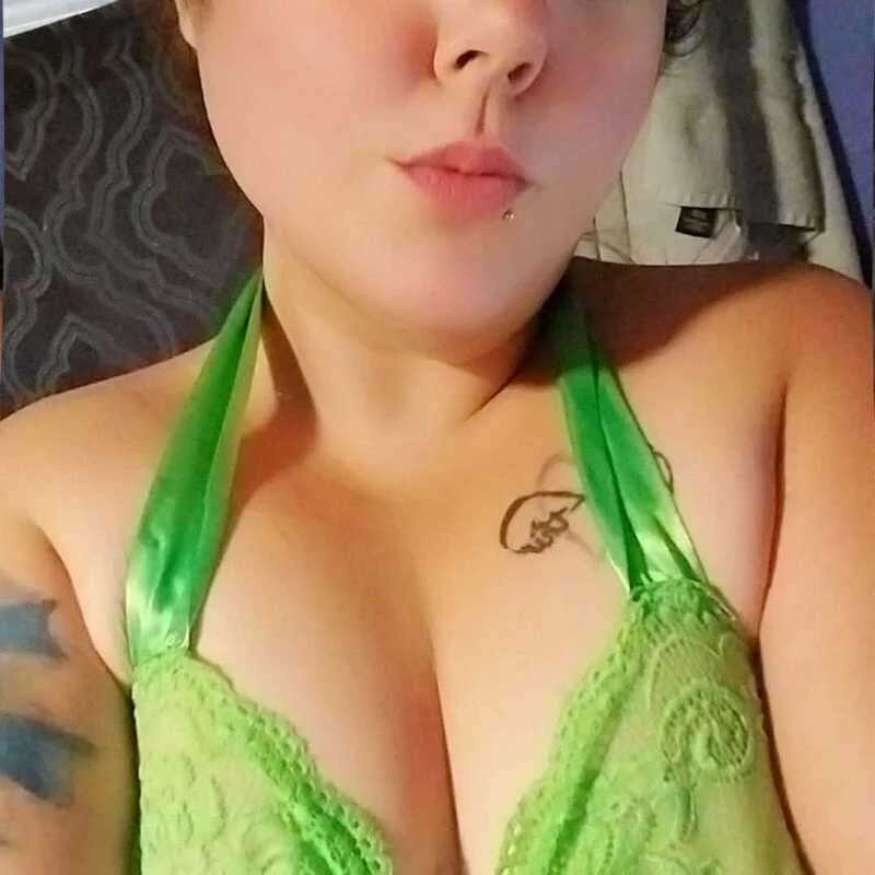 DarkBrokenQueen88 — FansOnlyX creator profile