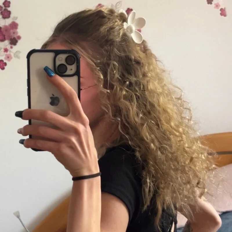 Bianca_XX25 — FansOnlyX creator profile