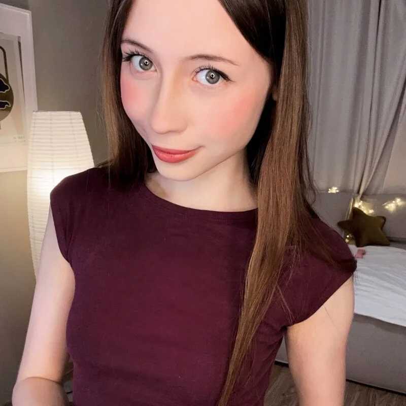 delorathecookiee — FansOnlyX creator profile