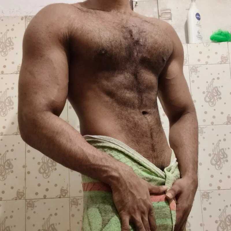 muscularguywithbigcock — FansOnlyX creator profile