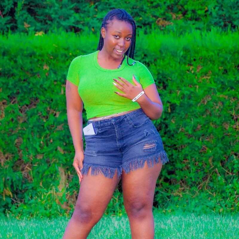 Retro_Preety — FansOnlyX creator profile