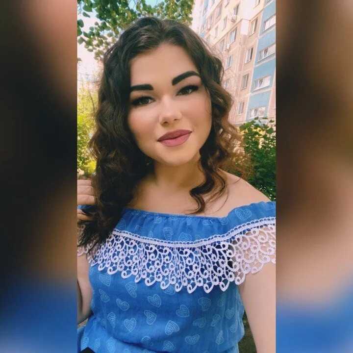Emmili — FansOnlyX creator profile