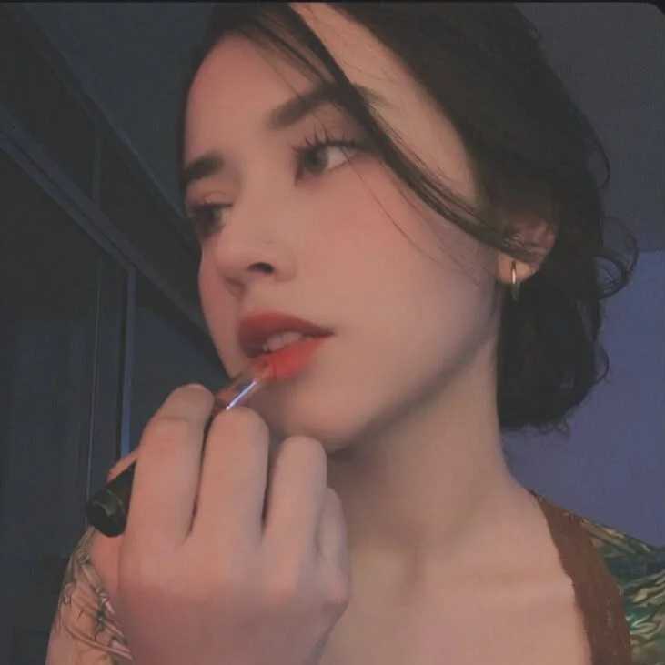 charlotte_rossee1 — FansOnlyX creator profile