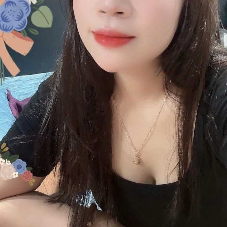 lusy-00 — FansOnlyX creator profile