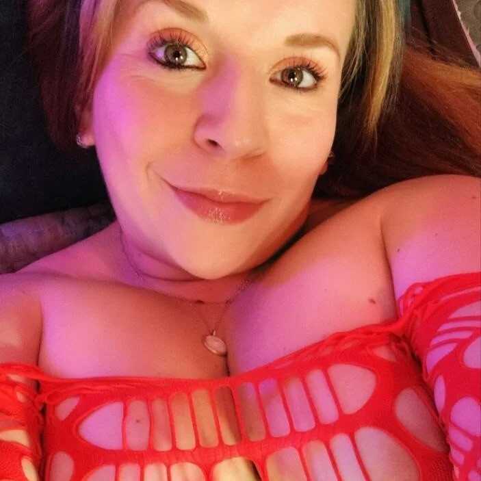 Emely_CaroFg — FansOnlyX creator profile