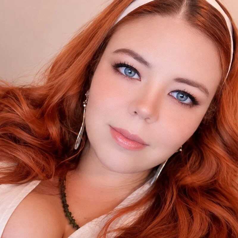 Scarlet_Royale — FansOnlyX creator profile