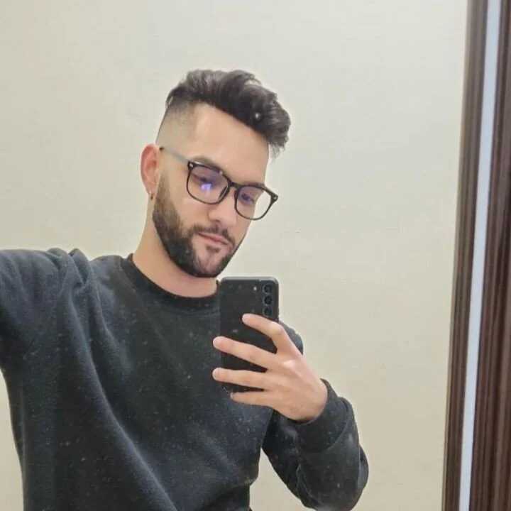 Lira98 — FansOnlyX creator profile