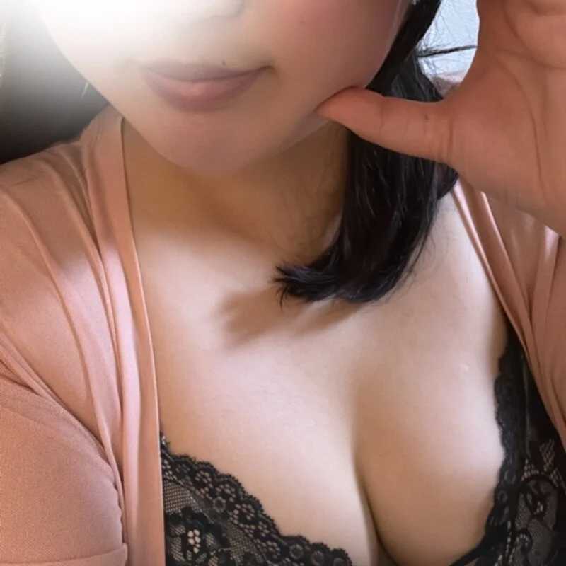 airi_08 — FansOnlyX creator profile
