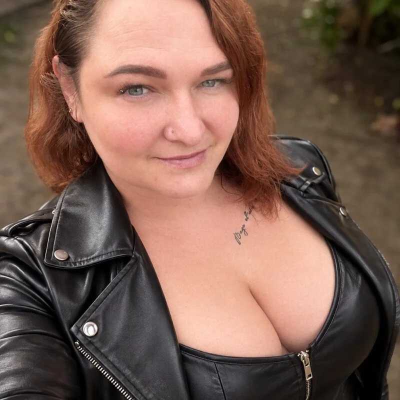 AngelQSky — FansOnlyX creator profile