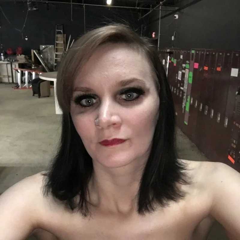 Hotmodel1984 — FansOnlyX creator profile