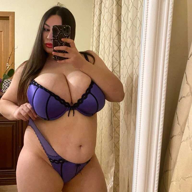 goldengenesdoll — FansOnlyX creator profile