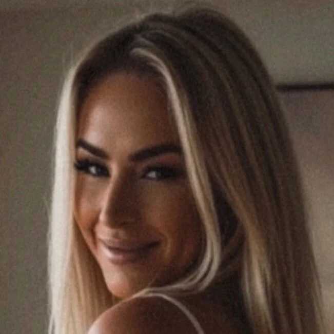 ChristinaSiemone — FansOnlyX creator profile