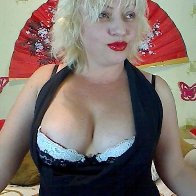 NaughtyMILF4UX — FansOnlyX creator profile