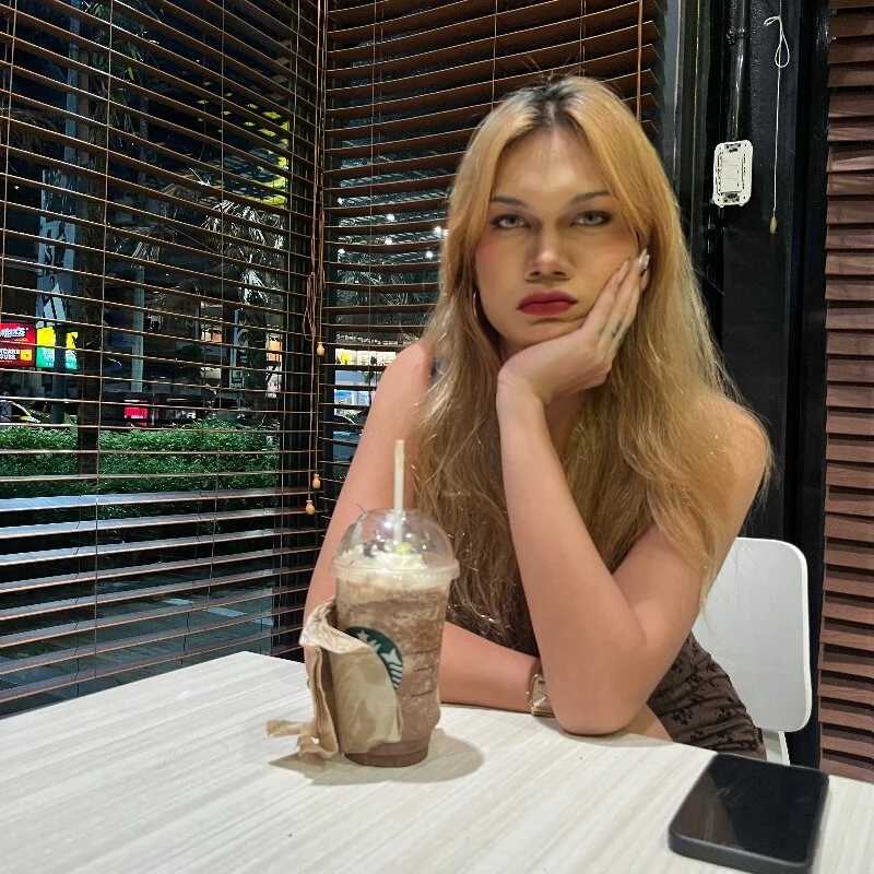 StellaSaucyCum — FansOnlyX creator profile