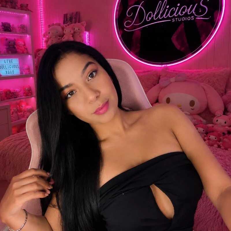 Yasmine_Tapias — FansOnlyX creator profile