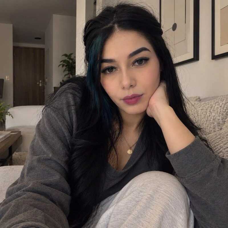 Violettacardona1 — FansOnlyX creator profile