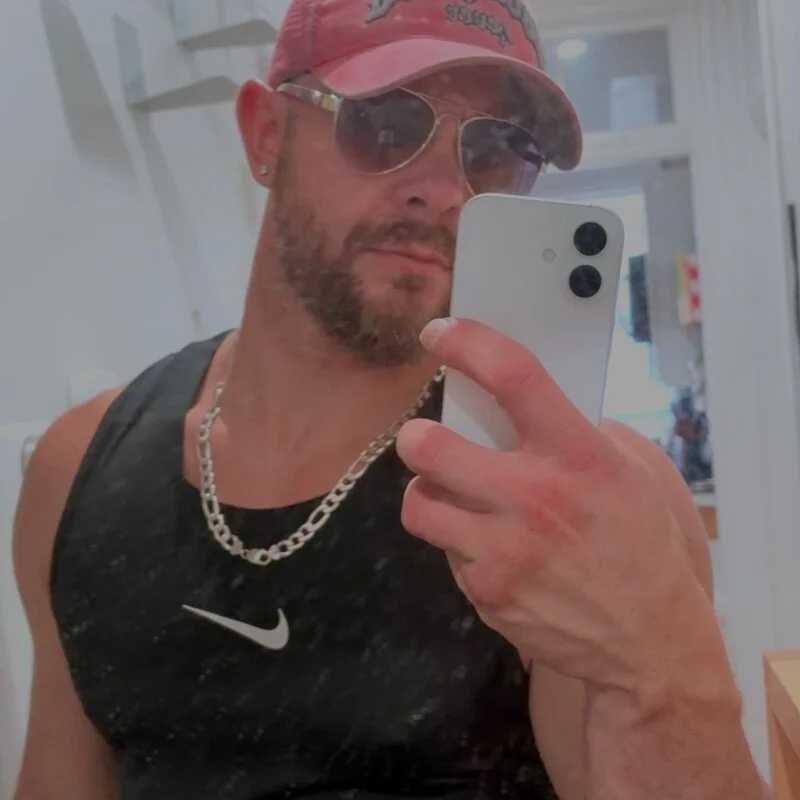 HelstonTakem — FansOnlyX creator profile