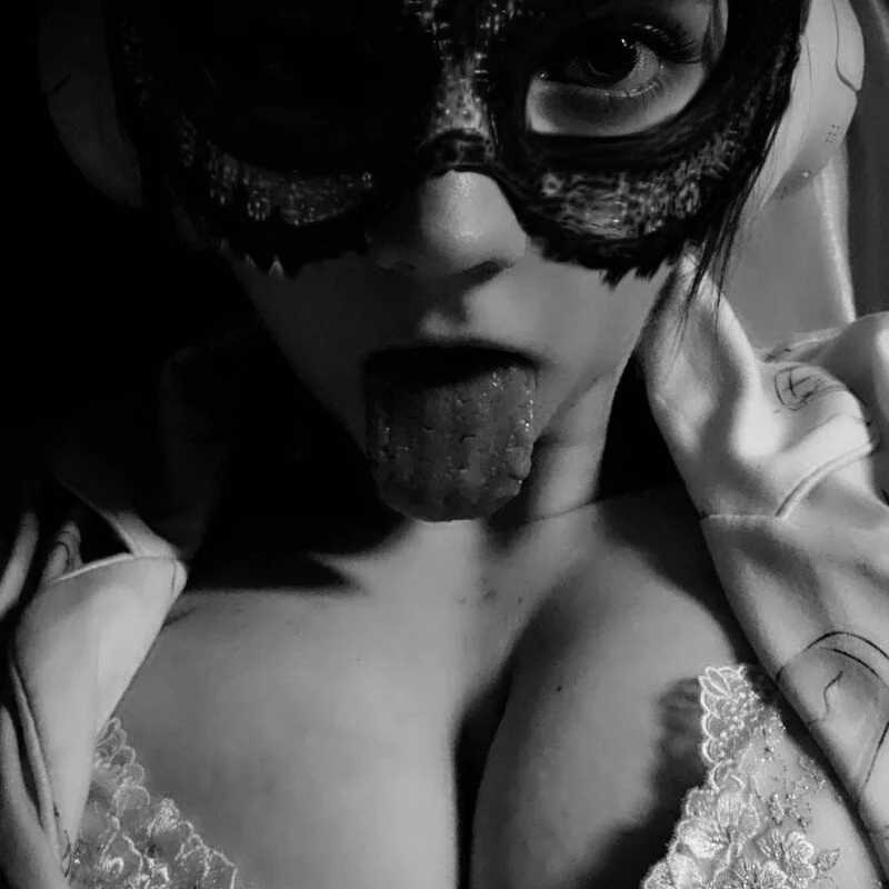 Lillianaxbun — FansOnlyX creator profile