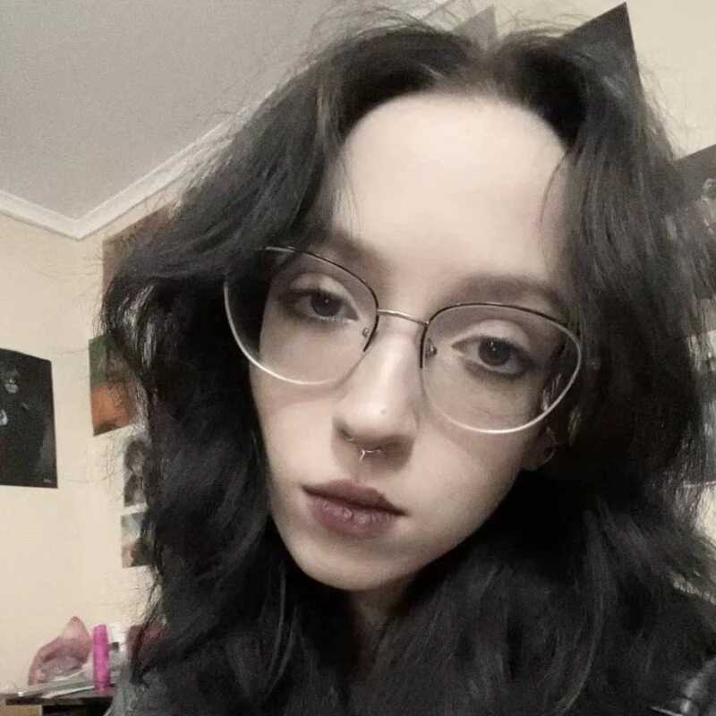 EvaRavelle — FansOnlyX creator profile