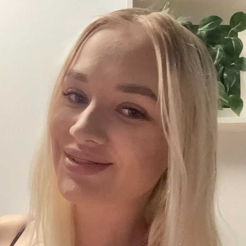 RoseSexyBlonde — FansOnlyX creator profile