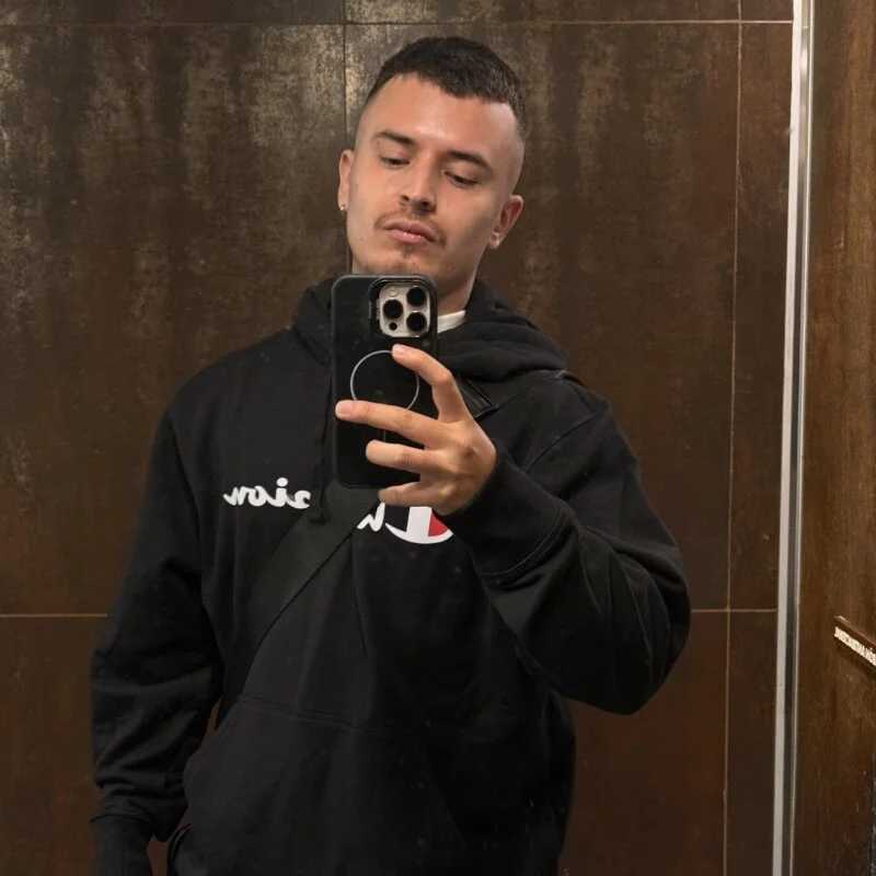 james_connor2 — FansOnlyX creator profile
