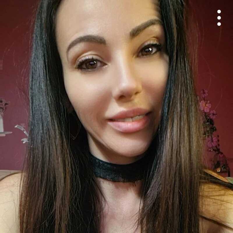 milflovelyxxx — FansOnlyX creator profile