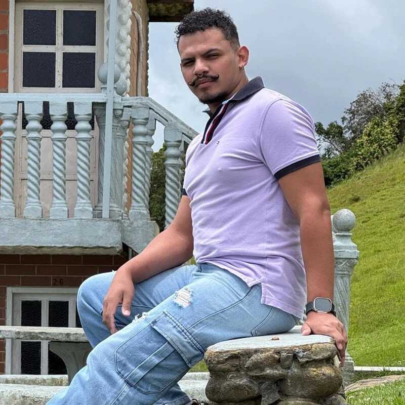 javi_Collins — FansOnlyX creator profile