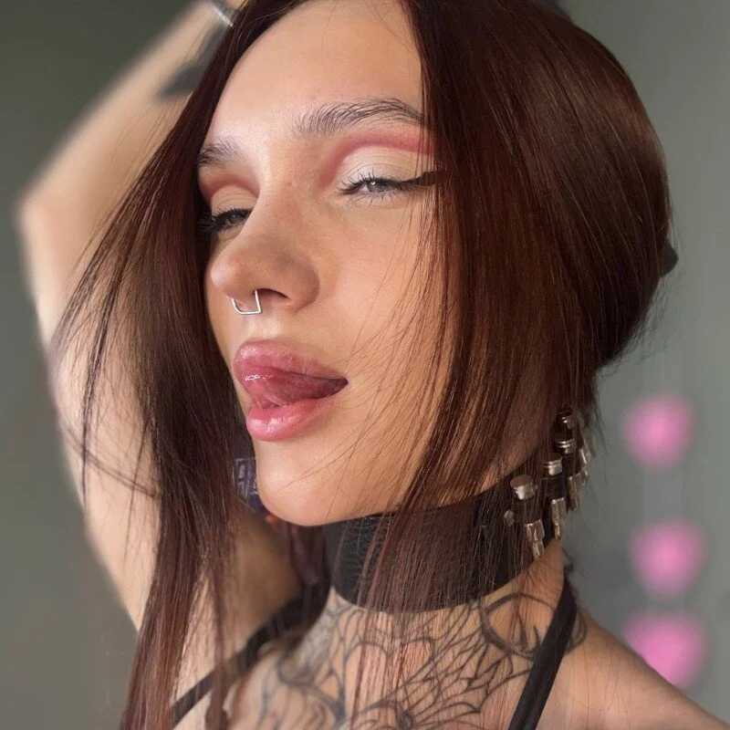 Selena_Sharp — FansOnlyX creator profile