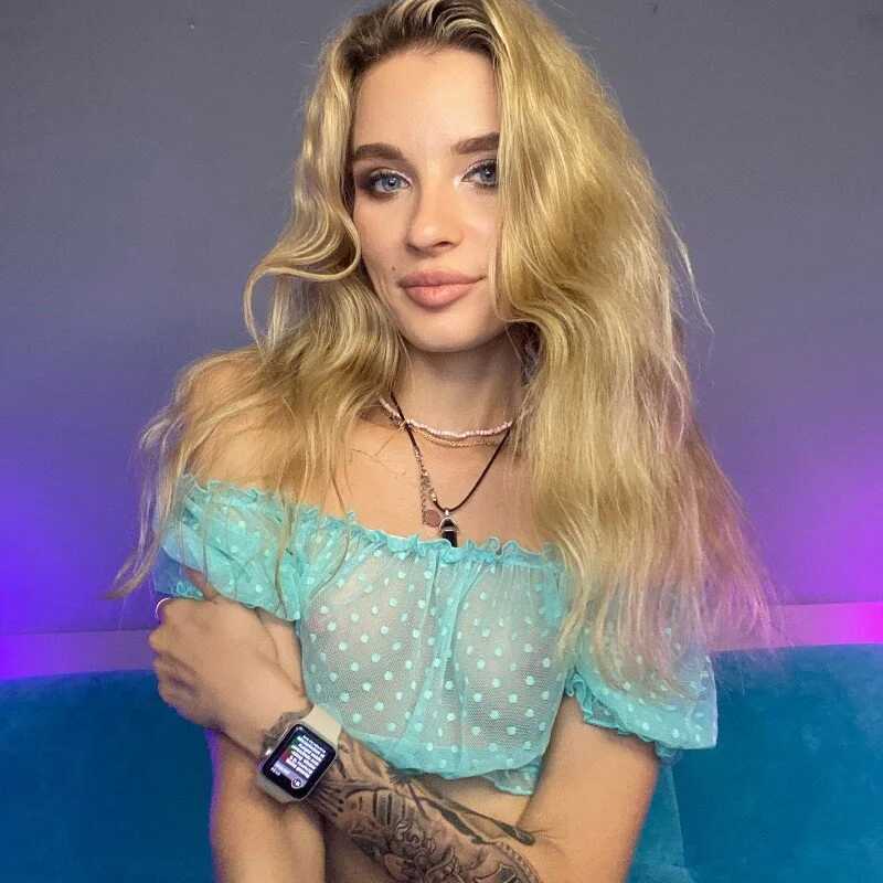 AlinaLovelyX — FansOnlyX creator profile