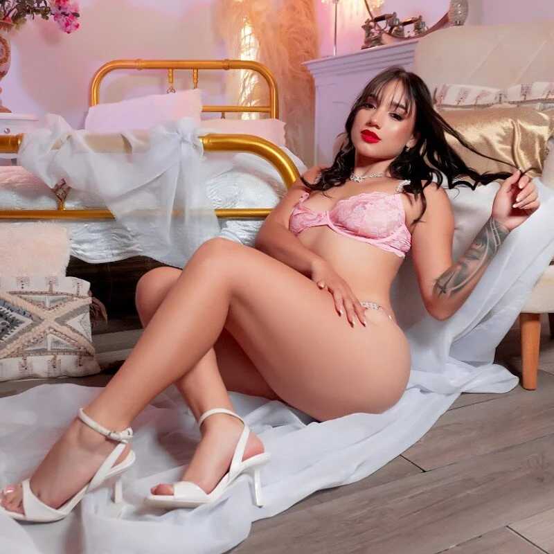 AlejaAcosta — FansOnlyX creator profile