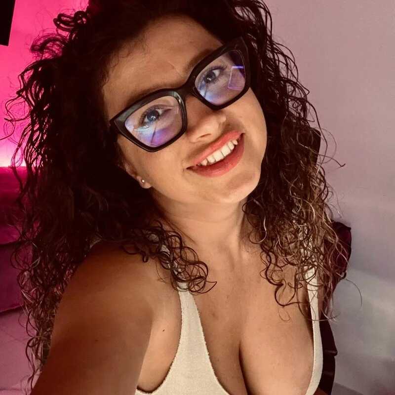 Busty_Mira — FansOnlyX creator profile