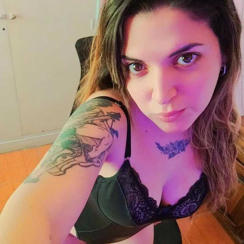 raquellov1 — FansOnlyX creator profile