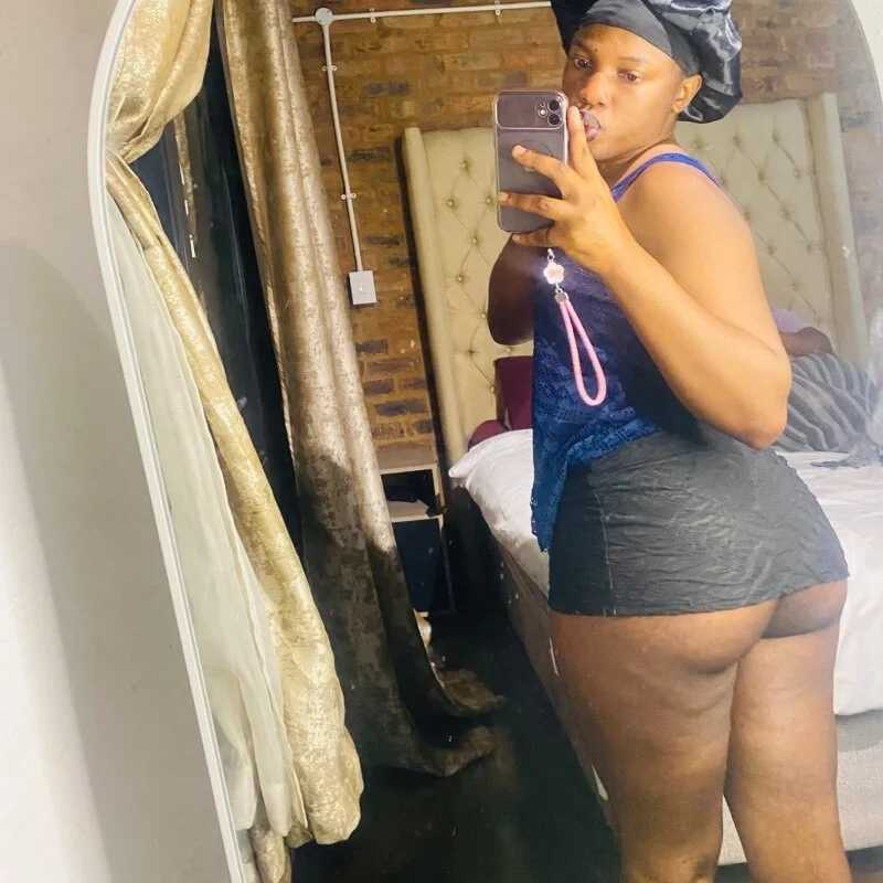 Latifaxxx — FansOnlyX creator profile
