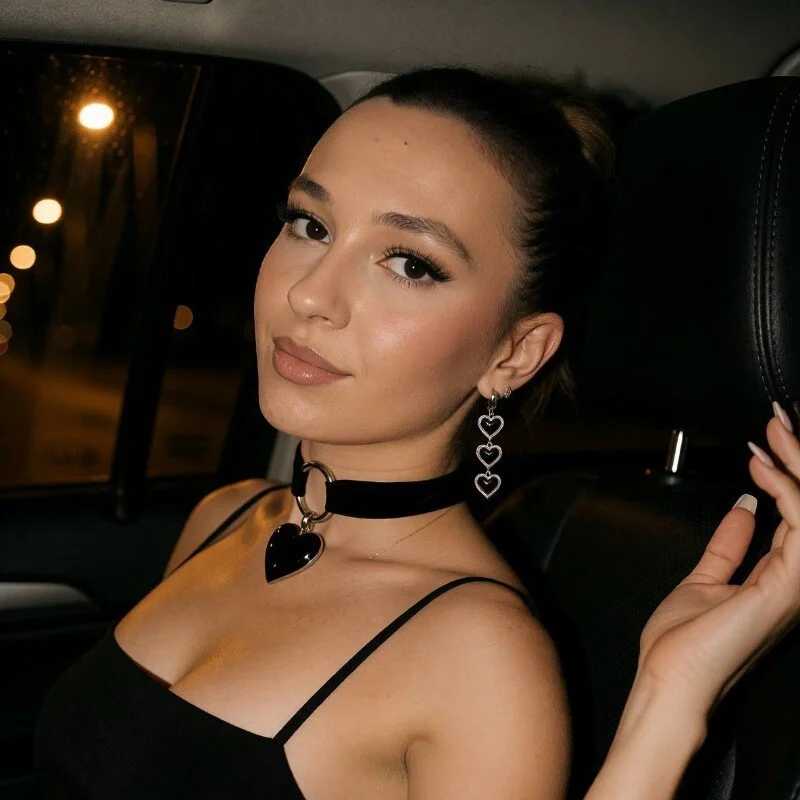 TiffanyF — FansOnlyX creator profile