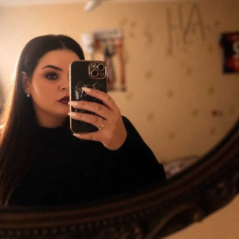 MissVelvets — FansOnlyX creator profile