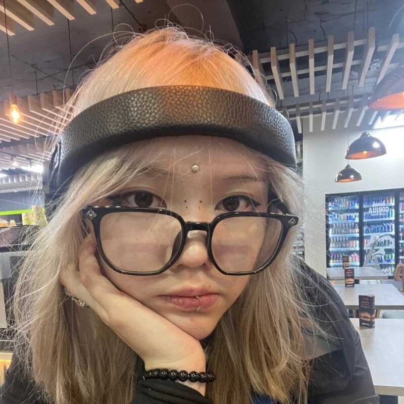 KairiNox — FansOnlyX creator profile