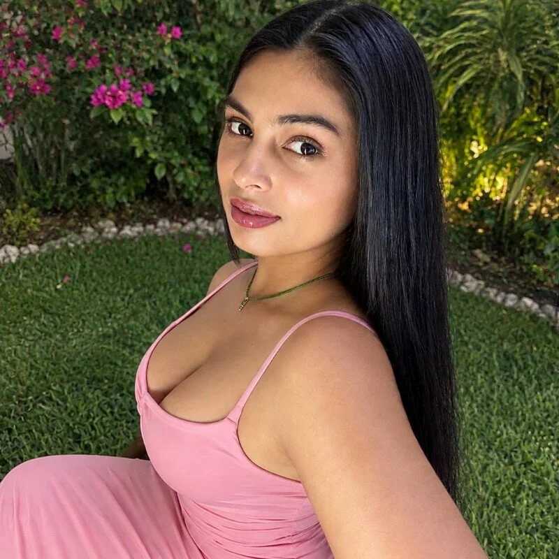 Alana-Nova — FansOnlyX creator profile