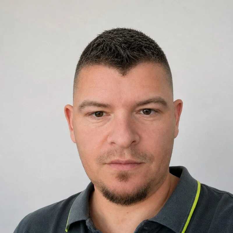 Cucuredred — FansOnlyX creator profile