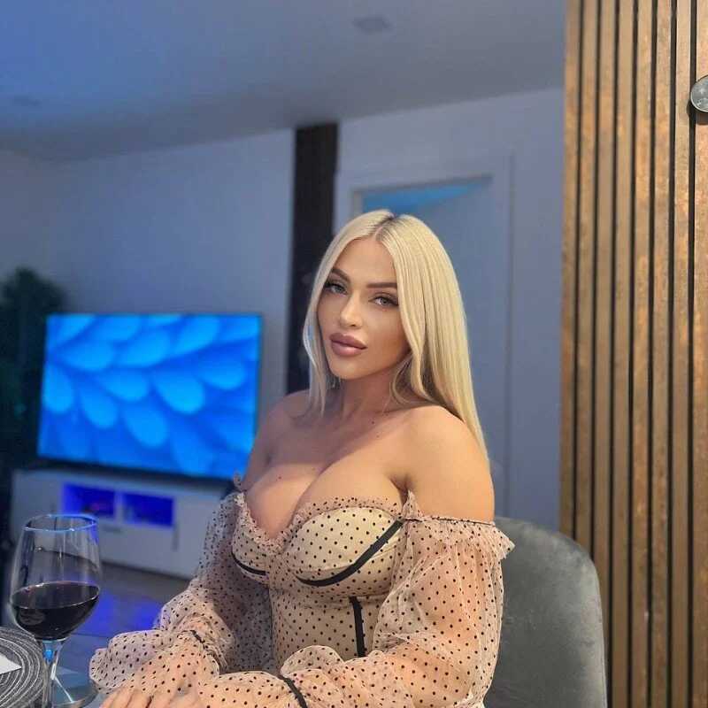 NadiaMarble — FansOnlyX creator profile