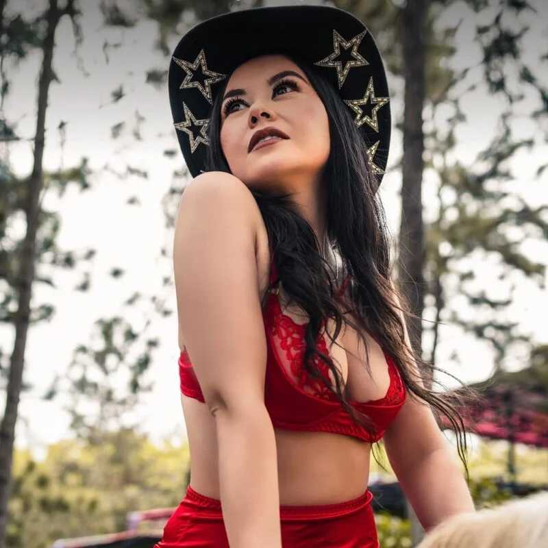 Natalia_Saenz_ — FansOnlyX creator profile